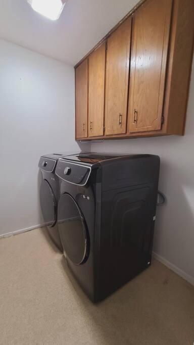 Centrally Located In Rogers And Bentonville! -Private Rooms Buitenkant foto