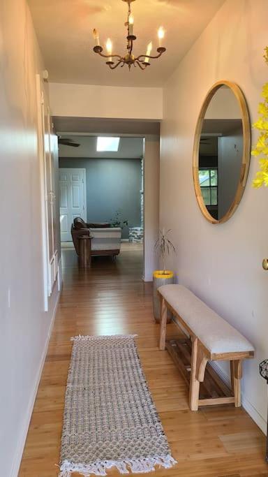 Centrally Located In Rogers And Bentonville! -Private Rooms Buitenkant foto