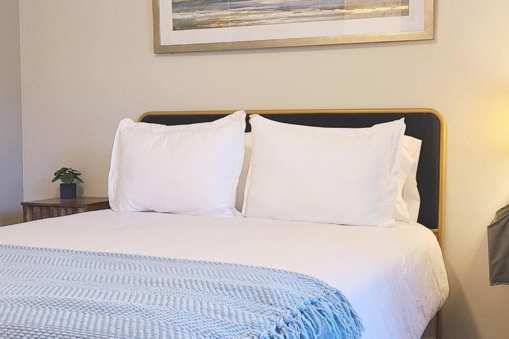 Centrally Located In Rogers And Bentonville! -Private Rooms Buitenkant foto