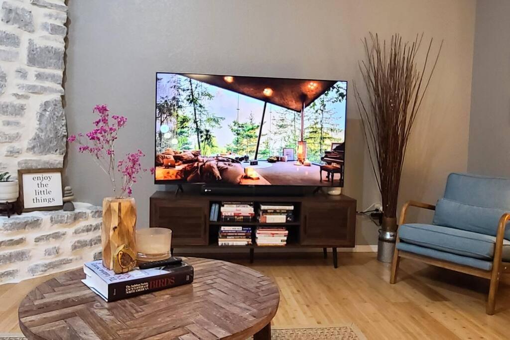 Centrally Located In Rogers And Bentonville! -Private Rooms Buitenkant foto