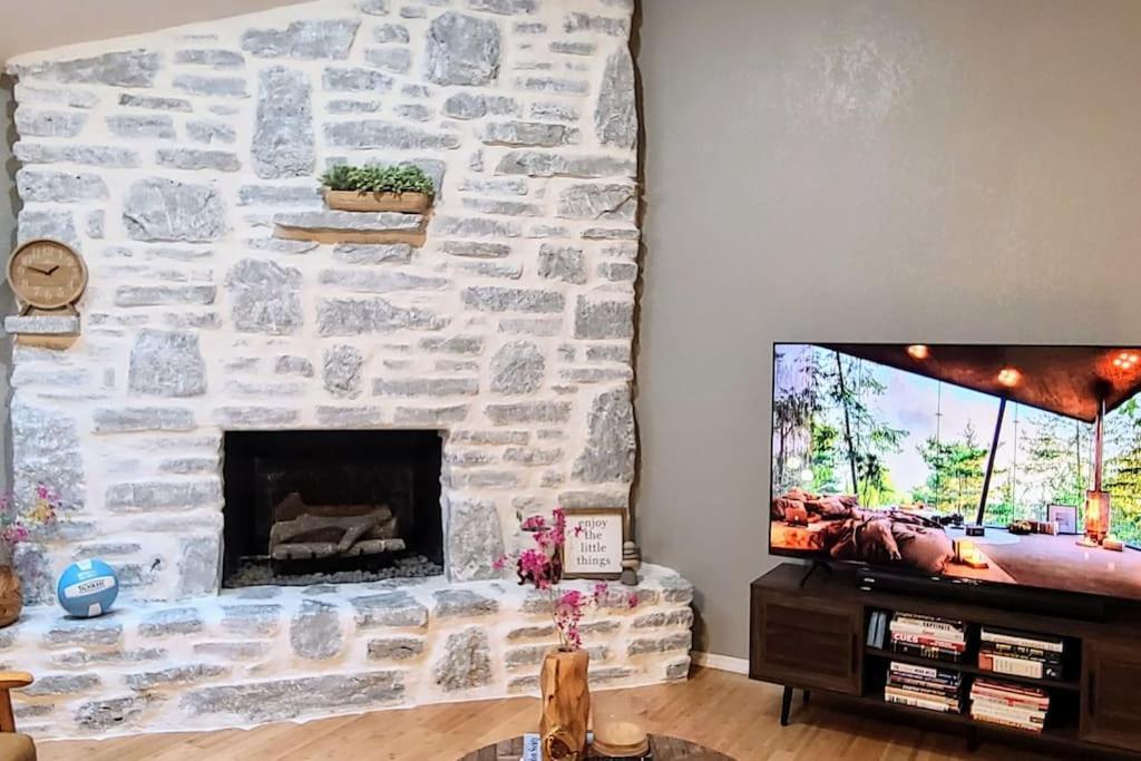 Centrally Located In Rogers And Bentonville! -Private Rooms Buitenkant foto
